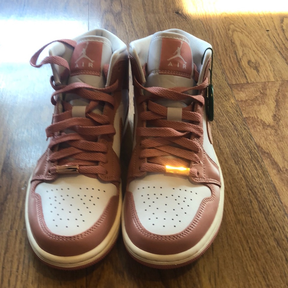 Jordan 1 Mid SE Red Startdust (Womens)